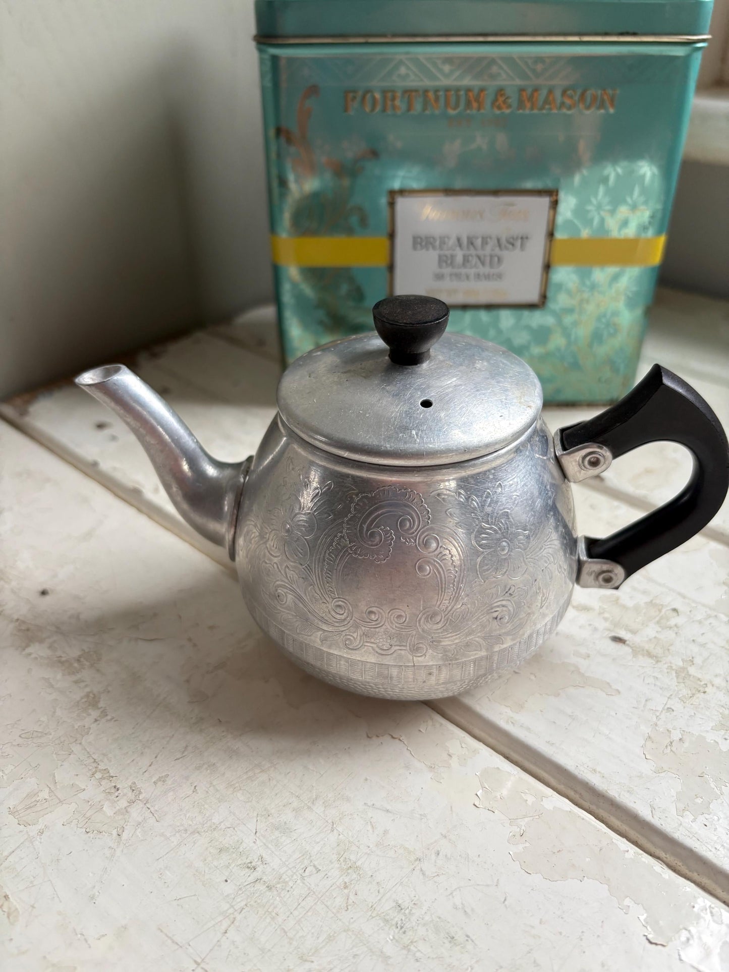 Vintage Swan Two Cup Teapot.