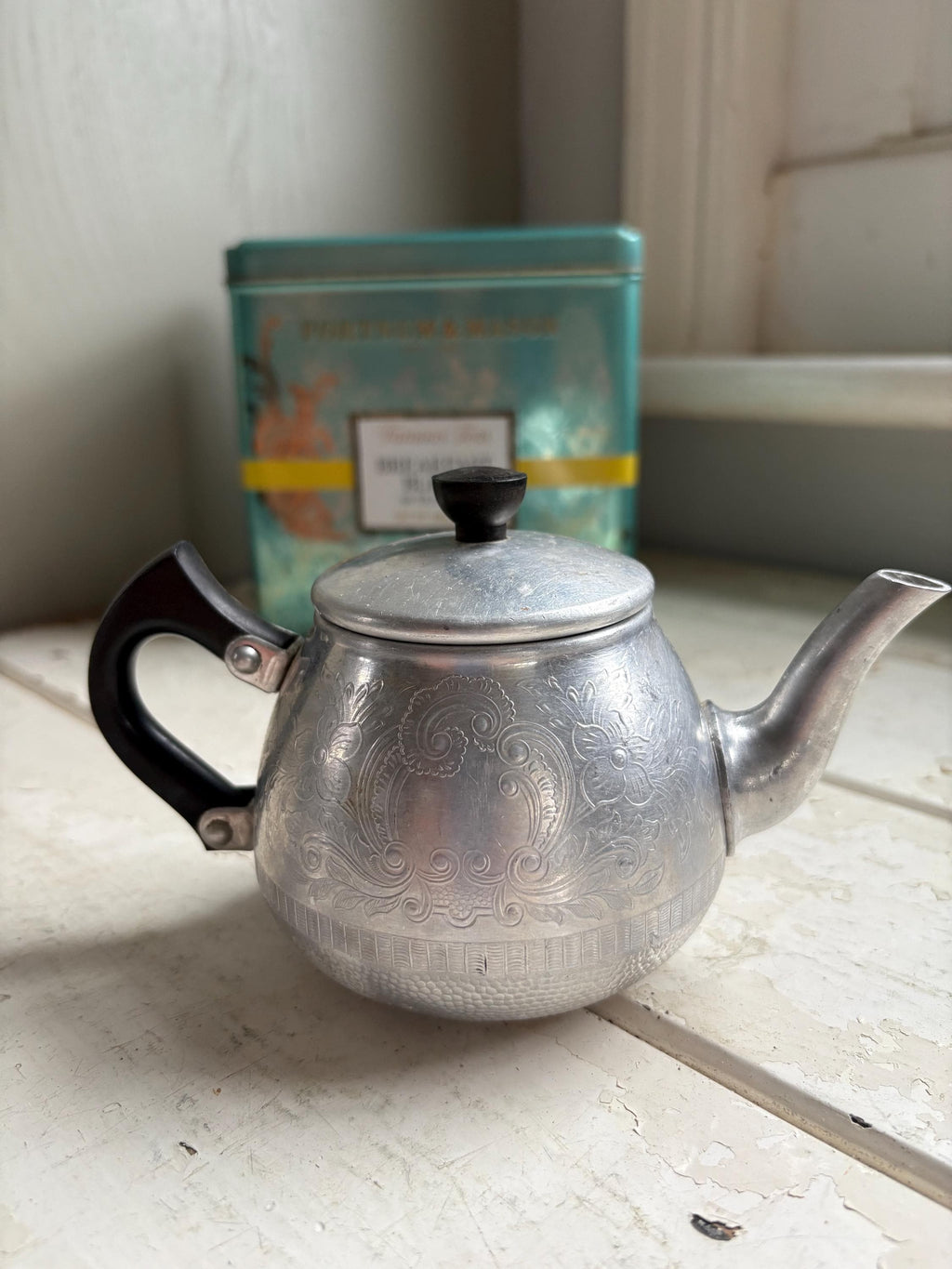 Vintage Swan Two Cup Teapot.