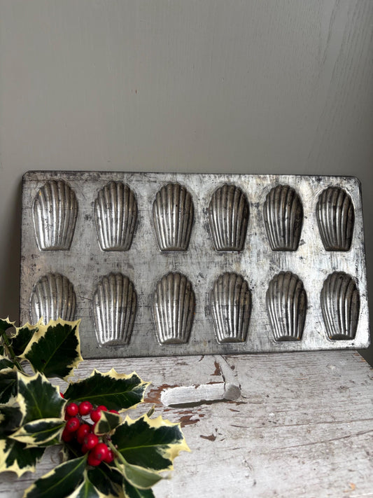 Madeleine Tin, Vintage Bakeware, Kitchen Decor, Cake Pan