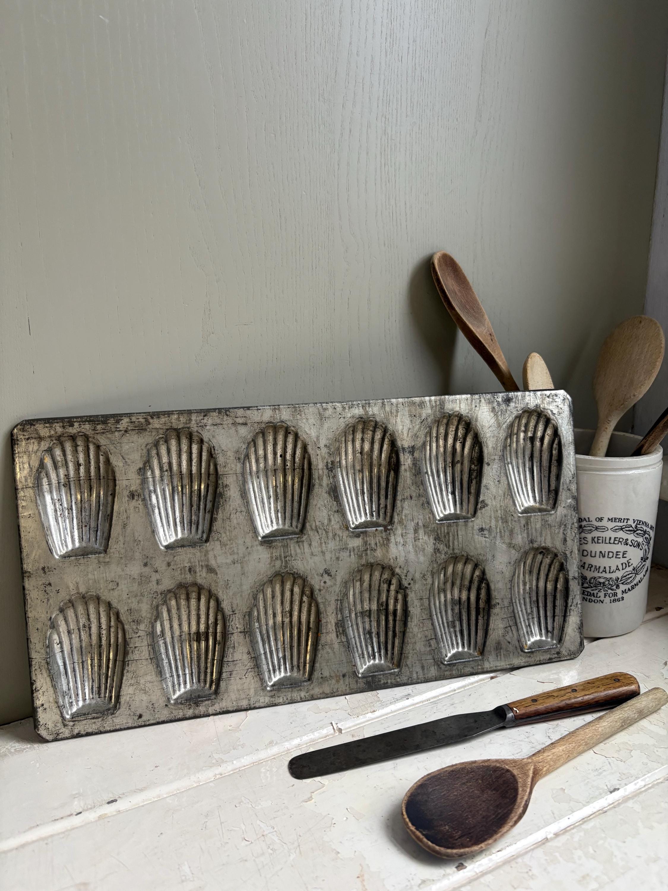 Madeleine Tin, Vintage Bakeware, Kitchen Decor, Cake Pan