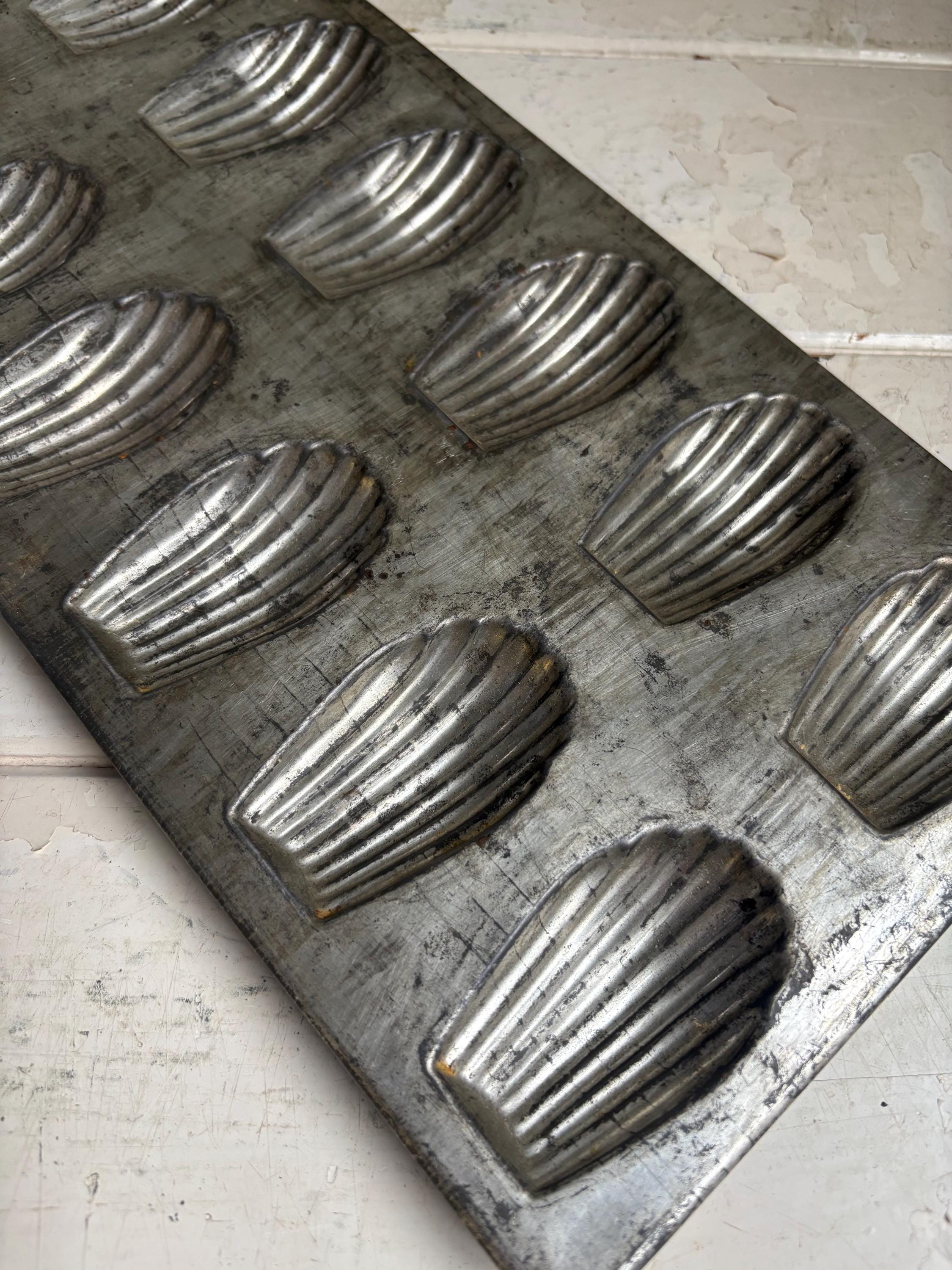 Madeleine Tin, Vintage Bakeware, Kitchen Decor, Cake Pan